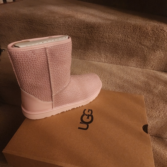 Pink UGG boots size big kids